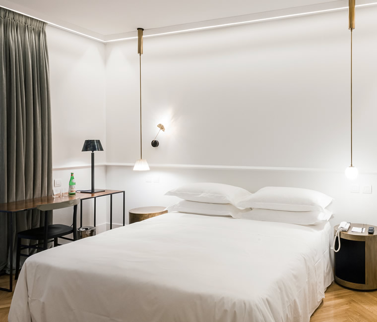 Letto della camera Superior di Hotel Senato Milano