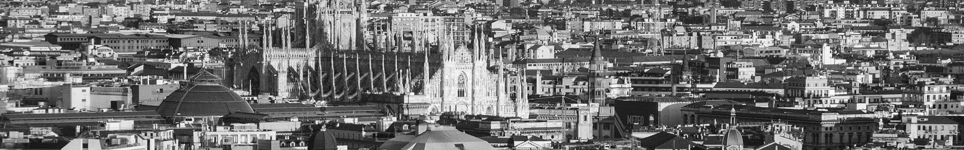 Vista panorámica de Milán en blanco y negro