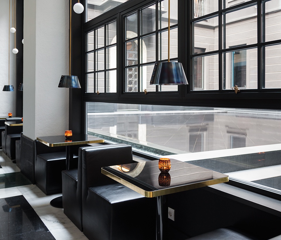 Senato Hotel Milano: bistrot tables